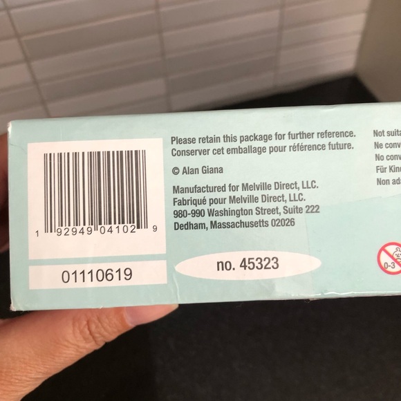 Bits and Pieces “Peacock Paradise” large piece 300 pc Puzzle - Picture 9 of 13